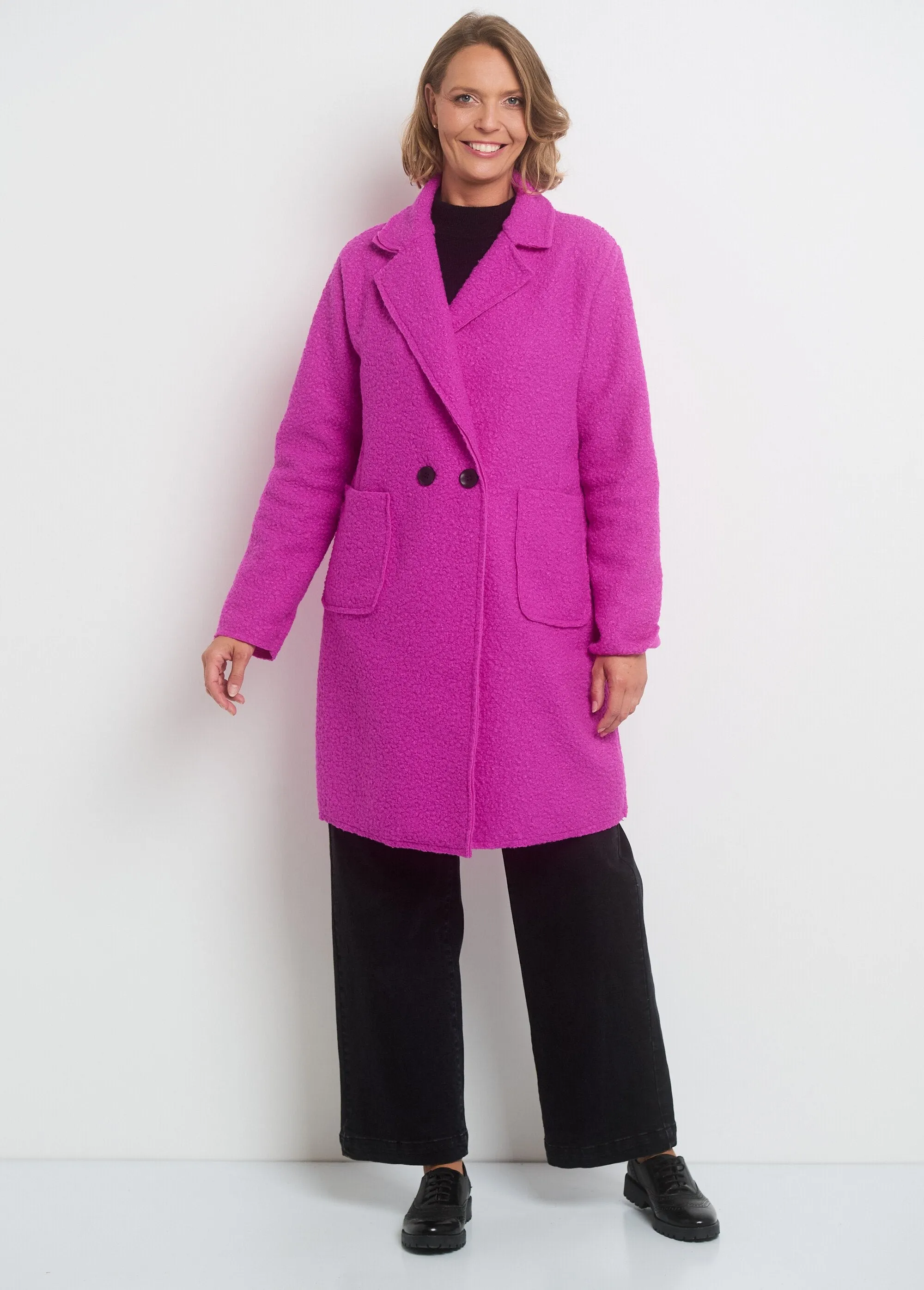 Trendy boucle coat with tailored collar