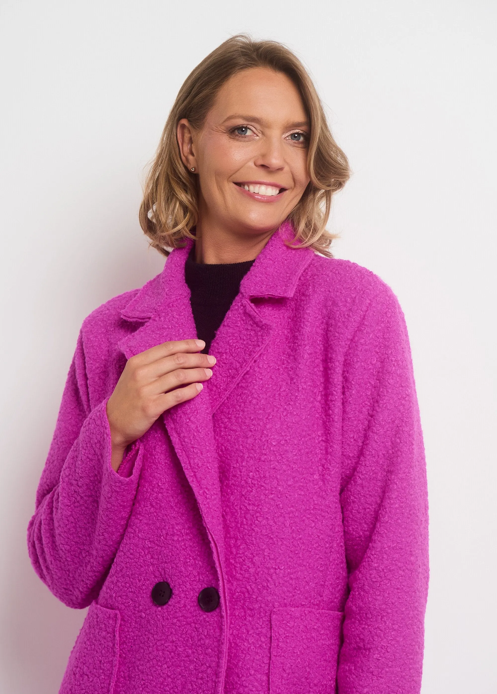Trendy boucle coat with tailored collar