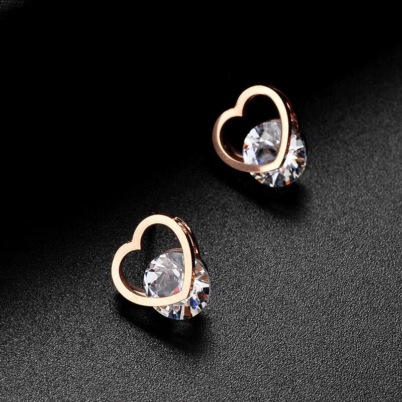 Trendy Heart-Shaped Stud Earrings in 316L Stainless Steel with Gold-Colored Rhinestones - Stylish New Fashion Gift for Women