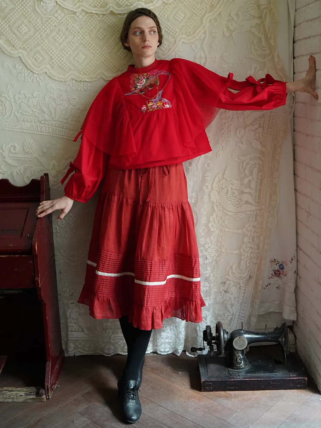 Unlogical Poem Retro Elegant Embroidered Mesh Top