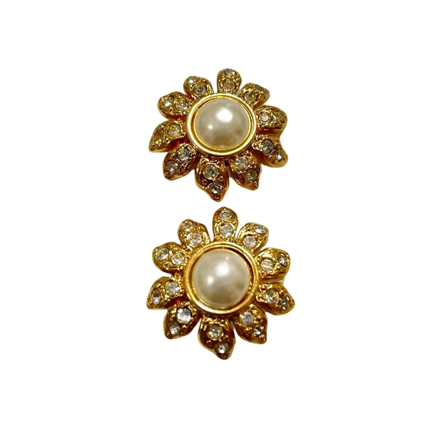 Vintage CHANEL golden sunflower design earrings with crystal stones and faux pearl. Gorgeous but elegant Chanel jewelry. 050813ya